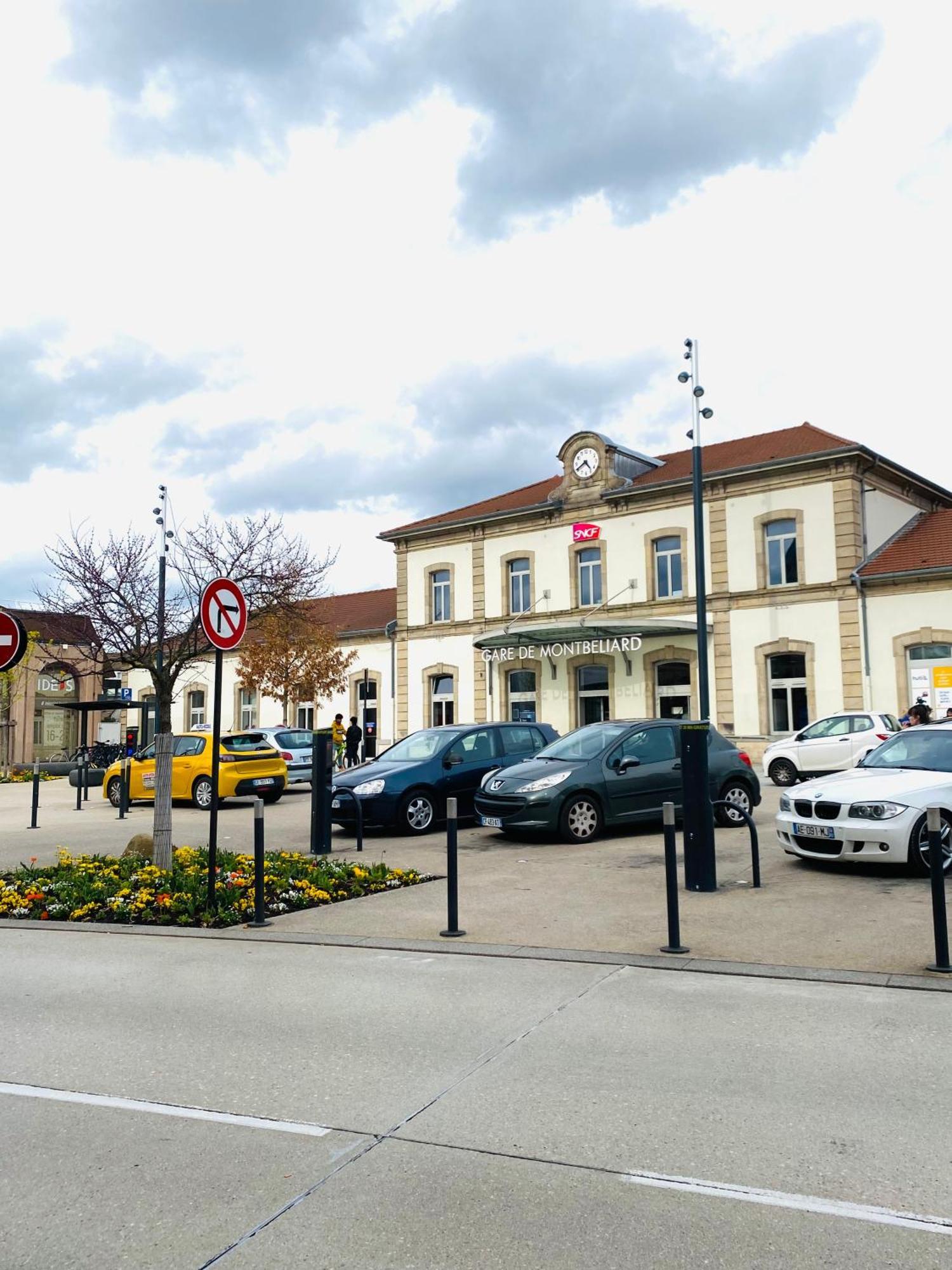 Studio De 30M² Hypercentre Tres Calme Montbéliard Eksteriør billede